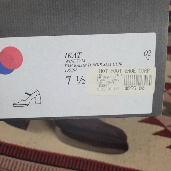 ISO Robert Clergerie Espace Burgundy Suede Heels Ikat - Picture 4 of 4